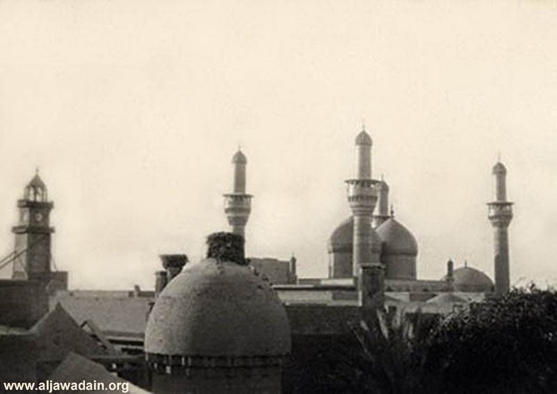 نمایی از گنبد و گلدسته قدیمی امامین جوادین (ع) قبل از بازسازی