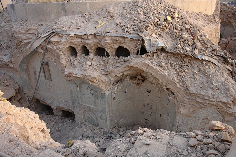 نمایی از تخریب دیواره های حرم امامین عسکریین (ع) درشهر سامراء